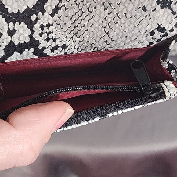 Nine West Vintage Faux Grey Black Snakeskin Bucket Bag with Matching Coin Purse - Picture 13 of 16